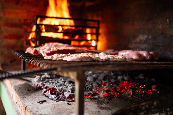 How to Use Heat Logs for Summer BBQs